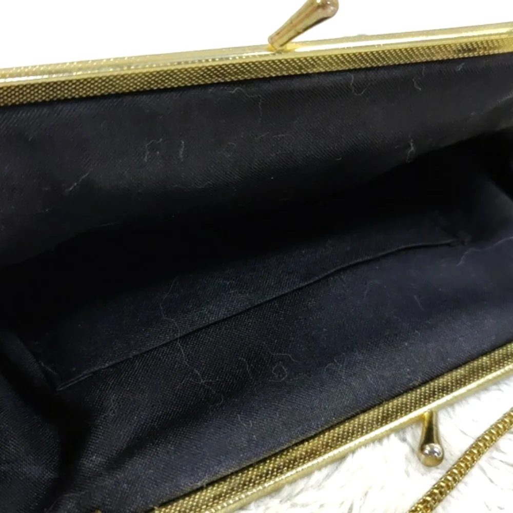 Vintage Tapestry Beautiful Floral / Black Purse & Gold Clasps - Picture 5 of 15